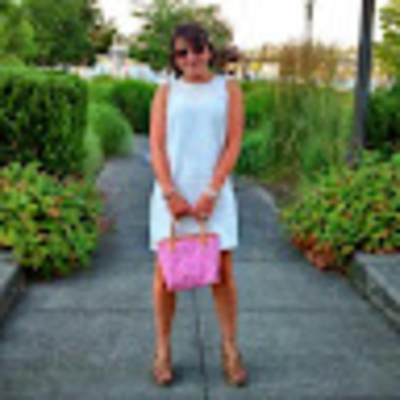 Meet your Posher, Emily - Picture 1 of 1